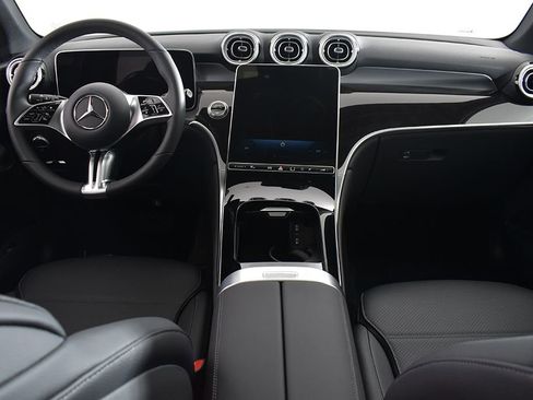 Used 2026 Mercedes-Benz GLC 300 4MATIC image 15