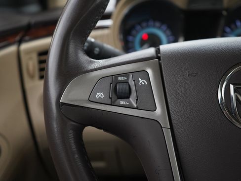 Used 2012 Buick LaCrosse Premium image 21