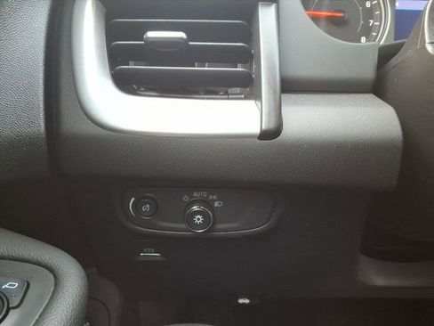 Certified 2023 GMC Terrain SLE w/ Driver Convenience Package image 17