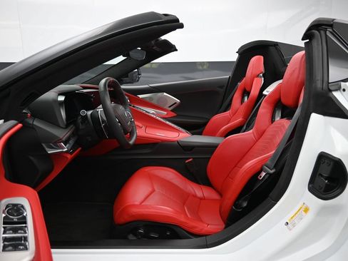 Used 2023 Chevrolet Corvette Stingray Premium Conv w/ Z51 Performance Package RWD image 25