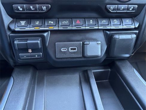 Used 2022 Chevrolet Silverado 3500 High Country image 24