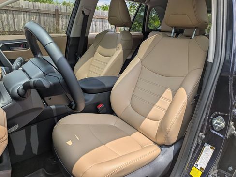 Used 2025 Toyota RAV4 XLE Premium AWD/4WD image 12