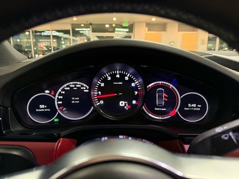 Used 2020 Porsche Cayenne S image 13