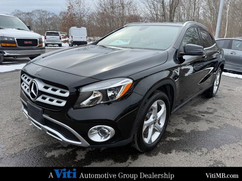 Used 2018 Mercedes-Benz GLA 250 4MATIC image 4