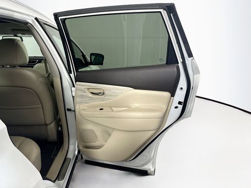 Used 2016 Nissan Murano Platinum w/ Platinum Technology Package AWD/4WD image 32