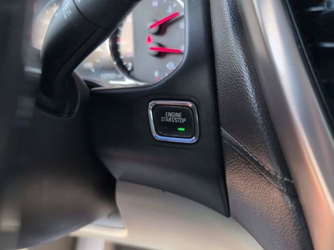 Used 2018 GMC Acadia Denali w/ Technology Package FWD image 21