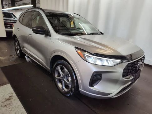 Used 2023 Ford Escape ST-Line AWD/4WD image 4