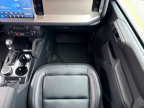 Used 2025 Ford Bronco Outer Banks w/ Sasquatch Package image 20