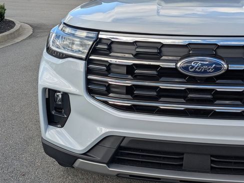 New 2026 Ford Explorer Active w/ Active Comfort Package image 10