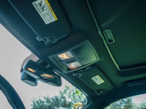 Used 2016 Dodge Challenger SRT Hellcat image 32