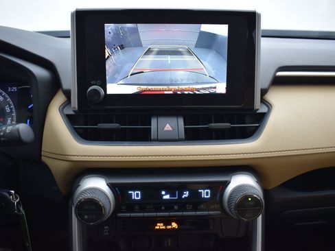 Used 2023 Toyota RAV4 LE image 15