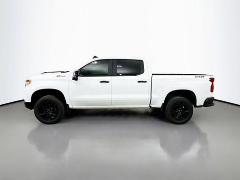 Used 2025 Chevrolet Silverado 1500 LT Trail Boss w/ Convenience Package II image 4