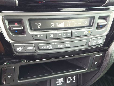 Used 2023 Honda Ridgeline Black Edition image 18