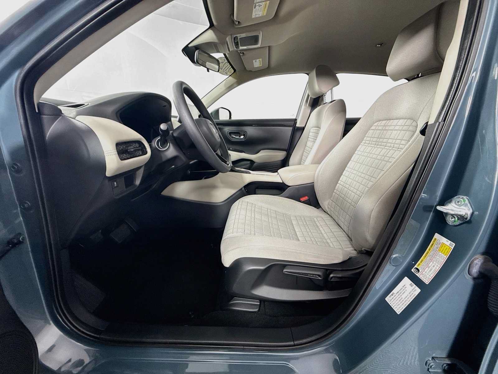 Used 2025 Honda HR-V LX image 19