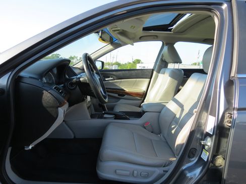 Used 2011 Honda Accord EX-L image 31