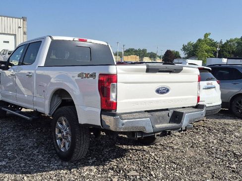 Used 2017 Ford F250 Lariat w/ Lariat Ultimate Package AWD/4WD image 4