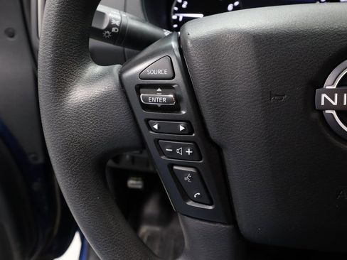 Used 2022 Nissan Frontier SV image 28