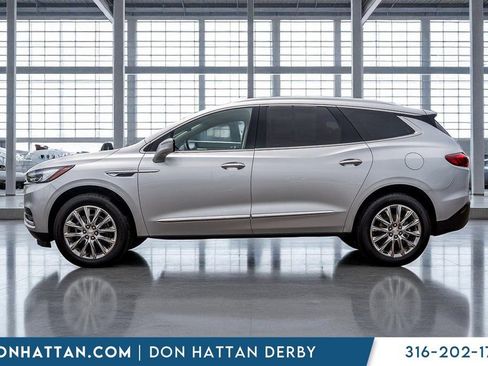 Used 2021 Buick Enclave Premium w/ Surround and Sites Package image 2