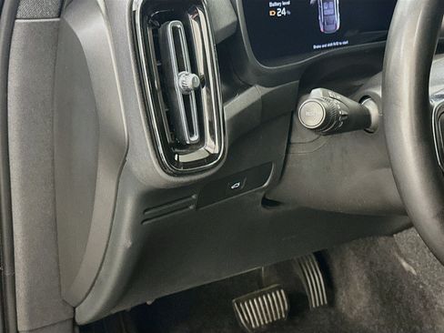 Used 2023 Volvo C40 P8 Recharge Ultimate AWD/4WD image 17