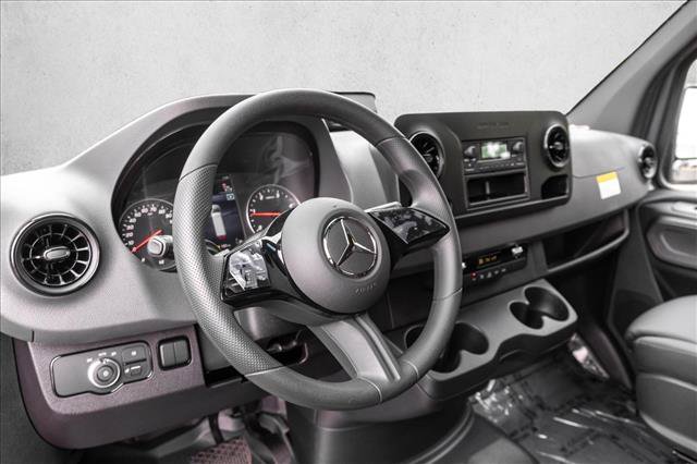 Used 2026 Mercedes-Benz Sprinter 2500 image 10