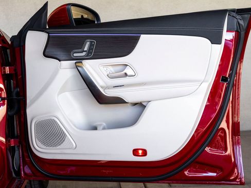 Used 2026 Mercedes-Benz CLA 250 image 21