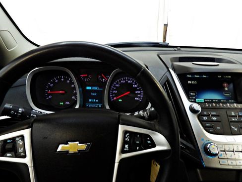 Used 2017 Chevrolet Equinox Premier w/ Enhanced Convenience Package AWD/4WD image 17
