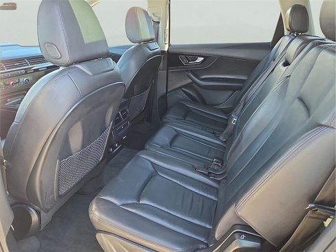 Used 2019 Audi Q7 3.0T Premium Plus image 10