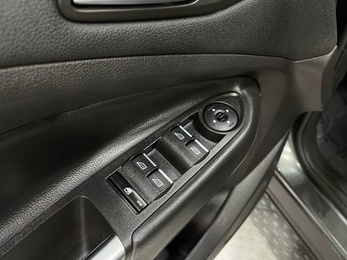 Used 2018 Ford Escape Titanium w/ Ford Safe & Smart Package image 15