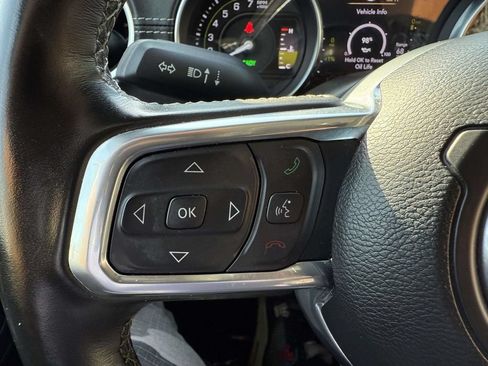 Used 2023 Jeep Wrangler Unlimited Sahara w/ Cold Weather Group AWD/4WD image 24