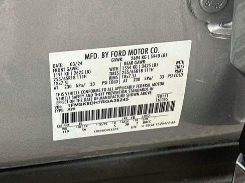 Used 2024 Ford Explorer XLT w/ Equipment Group 202A AWD/4WD image 22