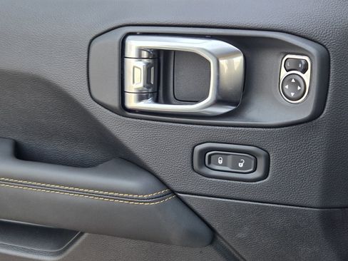 New 2025 Jeep Wrangler Sahara image 20