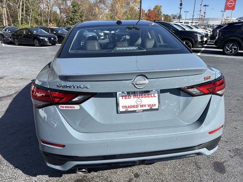 New 2025 Nissan Sentra SR w/ SR Premium Package FWD image 4