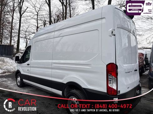 Used 2023 Ford Transit 250 148 High Roof AWD image 3