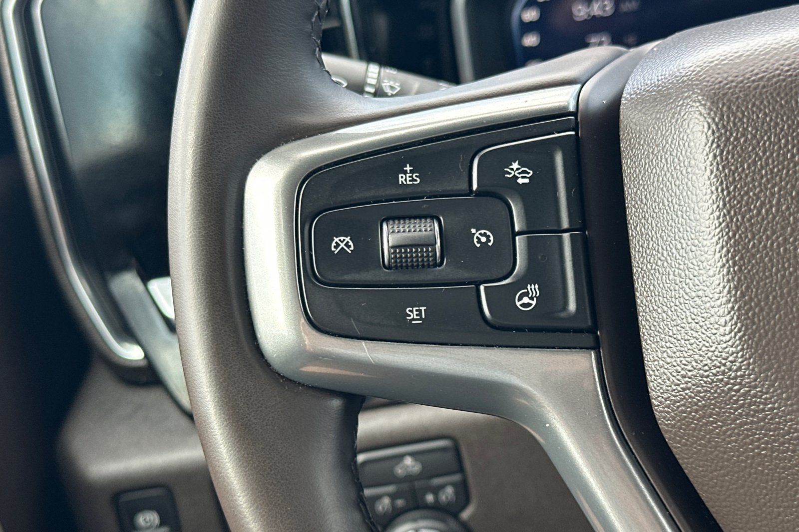 Used 2026 Chevrolet Silverado 1500 RST RWD image 34