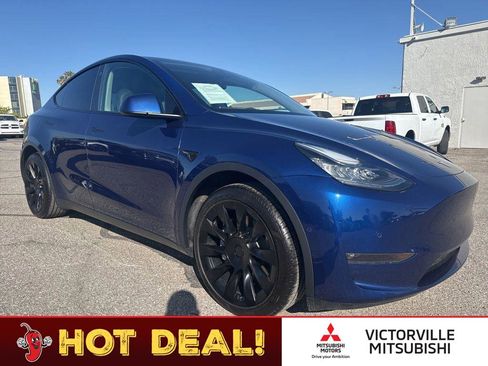 Used 2021 Tesla Model Y Long Range AWD/4WD image 1