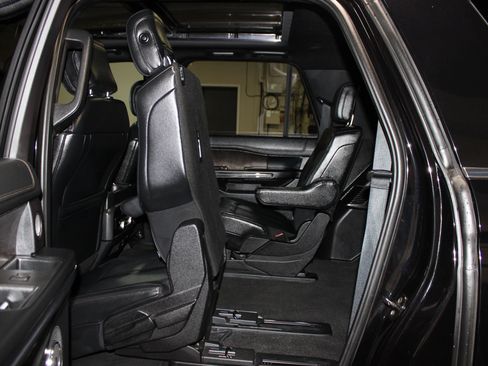 Used 2019 Ford Expedition Max Limited w/ Equipment Group 301A RWD image 39