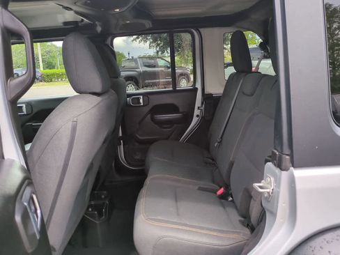 Used 2024 Jeep Wrangler Unlimited Sport AWD/4WD image 13
