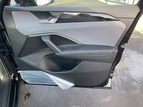 New 2026 Volkswagen Tiguan SE image 42