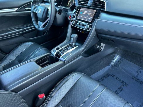 Used 2018 Honda Civic EX image 15