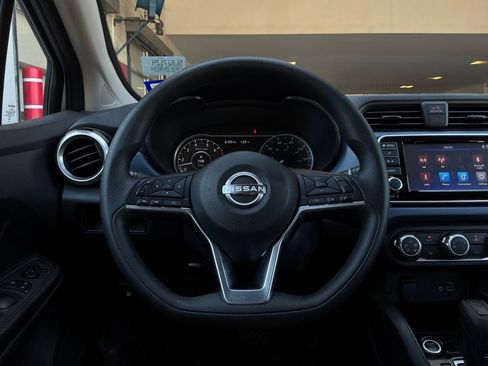 Used 2025 Nissan Versa SV w/ Trunk Package FWD image 31