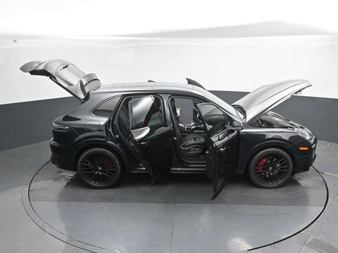 Used 2021 Porsche Cayenne GTS AWD/4WD image 48