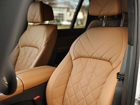 New 2026 BMW X7 xDrive40i w/ M Sport Package image 22