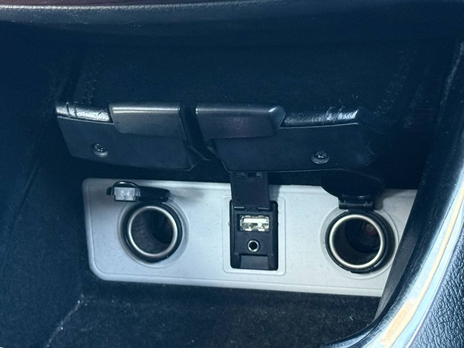 Used 2015 Toyota Avalon XLE FWD image 29