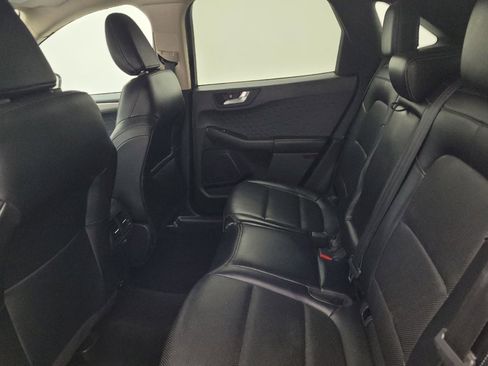 Used 2020 Ford Escape SE Sport image 18