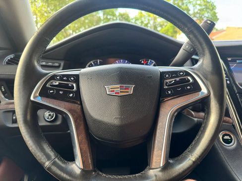 Used 2017 Cadillac Escalade ESV Premium Luxury AWD/4WD image 36