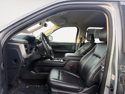 Certified 2024 Ford Expedition Max XLT image 10