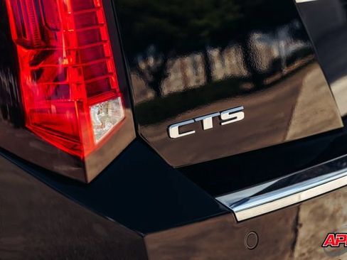 Used 2014 Cadillac CTS V RWD image 31