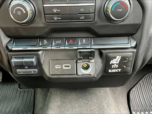 Used 2021 Chevrolet Silverado 1500 Custom Trail Boss AWD/4WD image 16