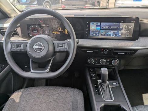 Used 2025 Nissan Kicks SV FWD image 34