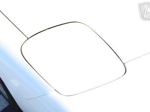 Used 1998 Chevrolet Corvette Convertible RWD image 38